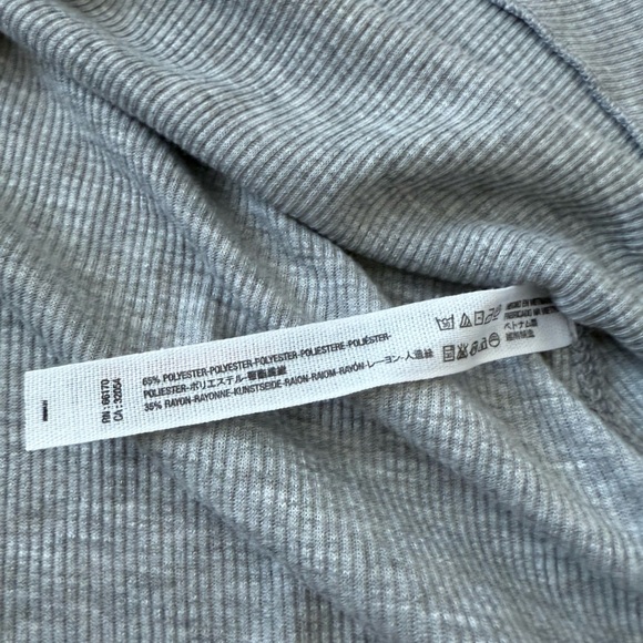 NEW Free People Don’t Rock The Boat Ribbed Long Sleeve V Neck T shirt Gray Small - Picture 9 of 10